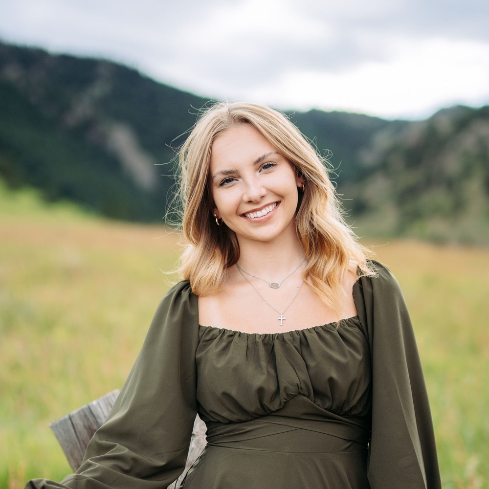 Meet your Posher, Mara